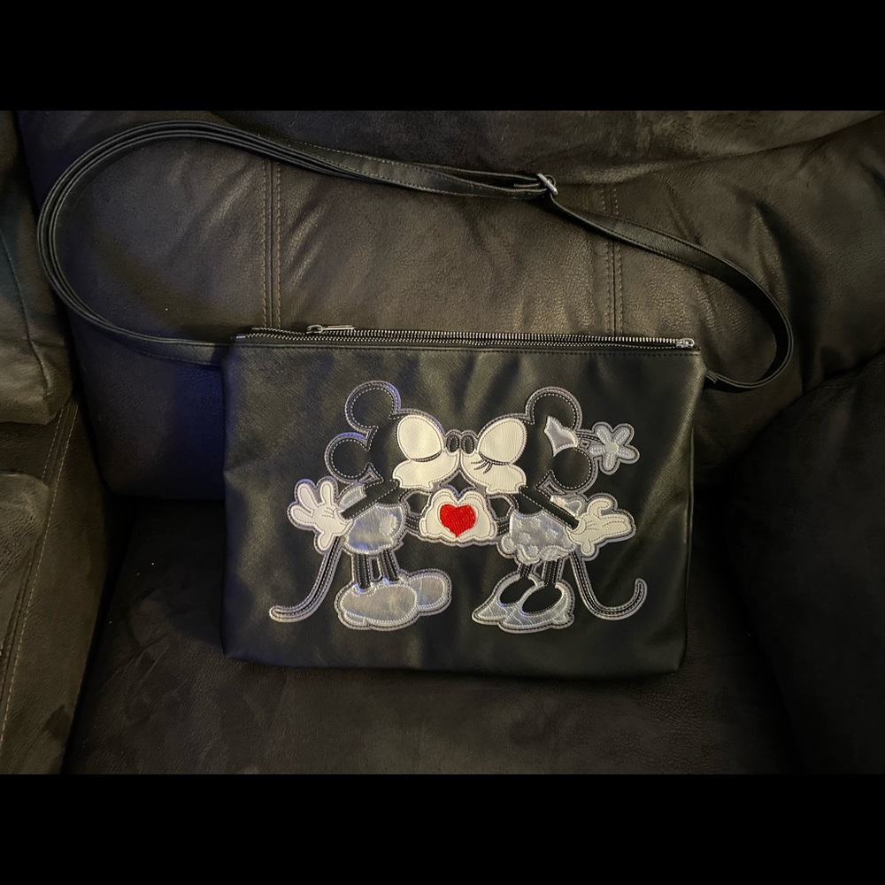 Disney Parks black cross bag Mickey Minnie Mouse